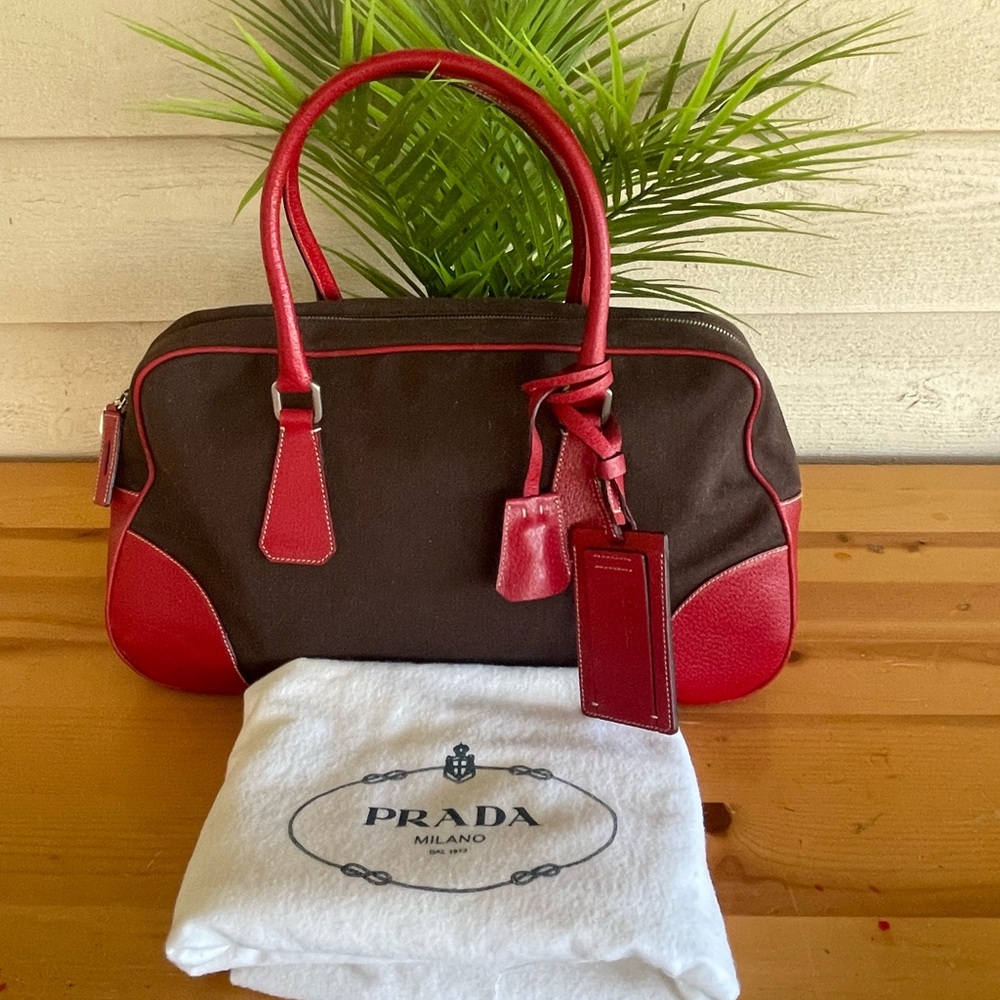 Authentic Prada tote bag🧰🧰🧰🧰
